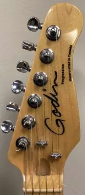 Godin Guitars - G34673 2